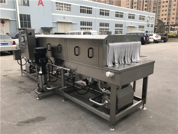 果蔬周轉(zhuǎn)筐清洗機，采用304不銹鋼，易拆裝